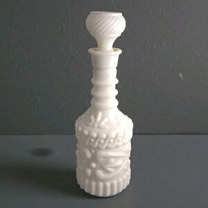 Kentucky Derby Series, Jim Beam, Milk Glass Decantor, Excellent ...